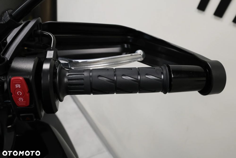 CFMoto 700MT - 18