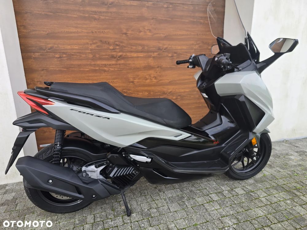 Honda NSS - 30