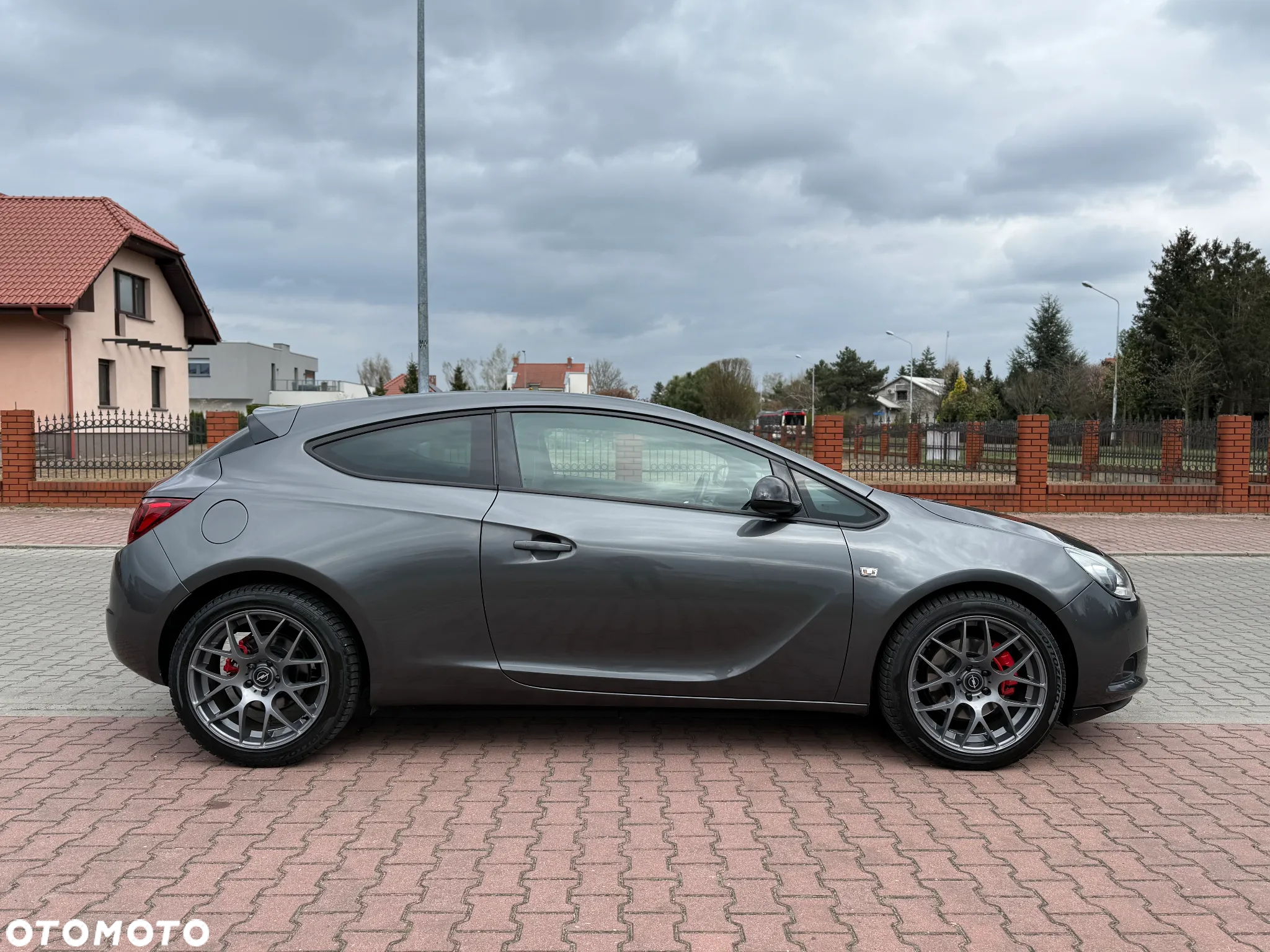 Opel Astra GTC 1.4 Turbo - 31