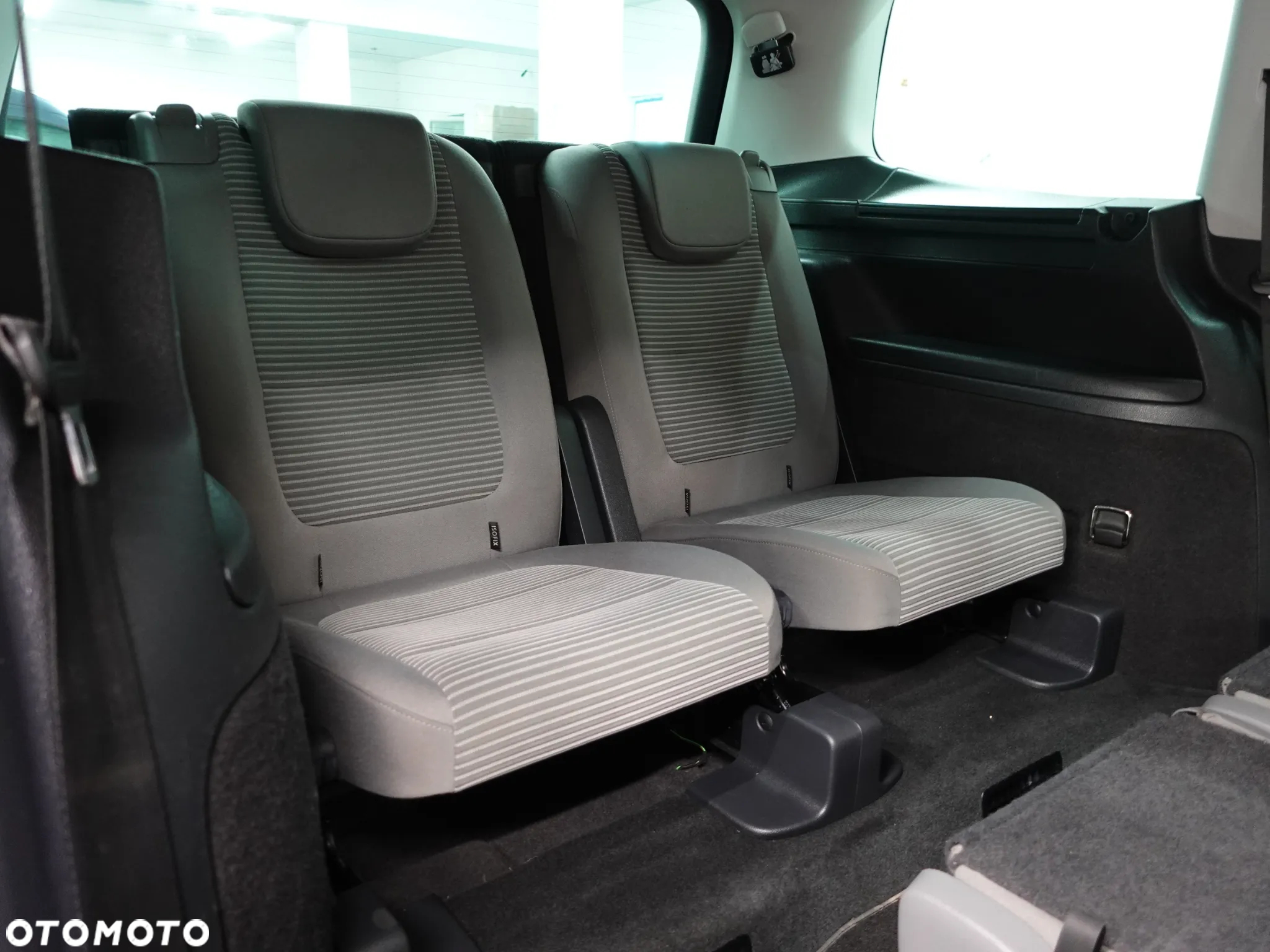 Seat Alhambra 2.0 TDI Ecomotive 4Kids - 26