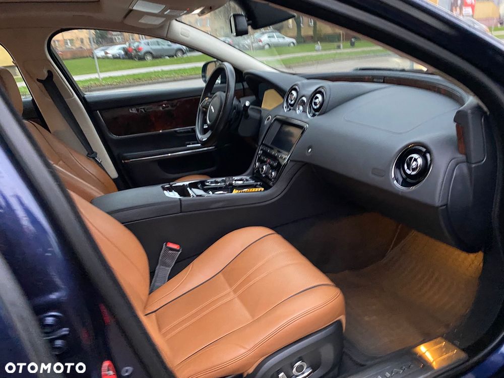 Jaguar XJ 3.0 T Premium Luxury - 11