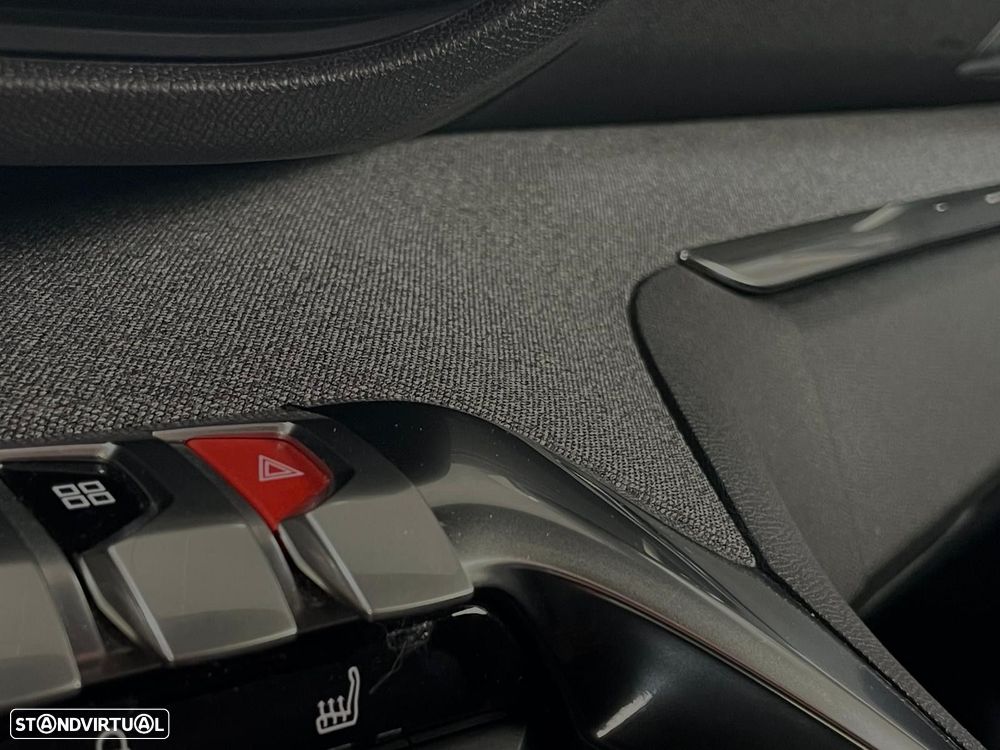 Peugeot 3008 1.6 PureTech GT EAT8 - 19