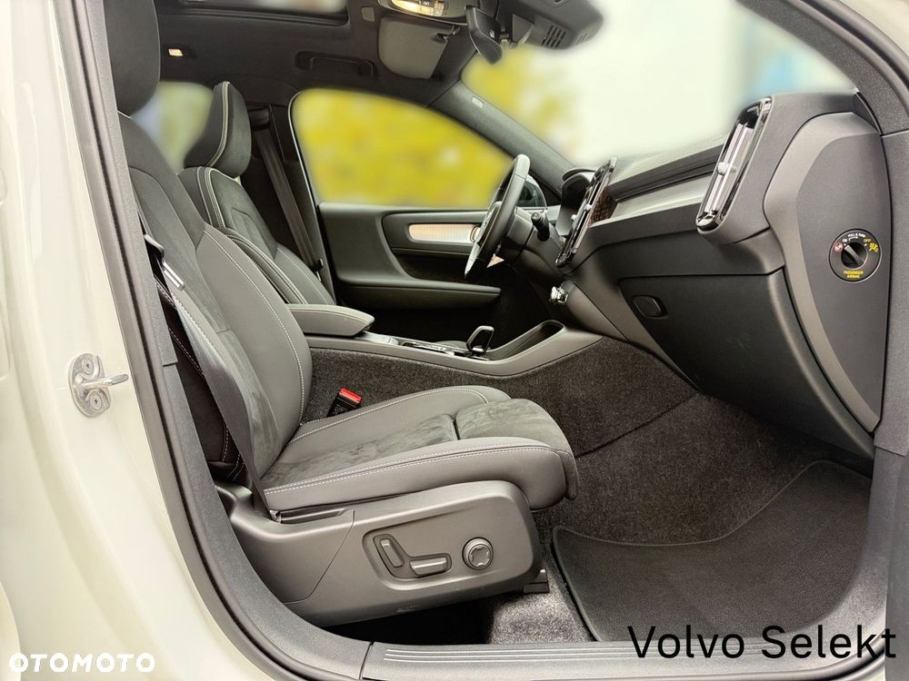 Volvo XC 40 - 29