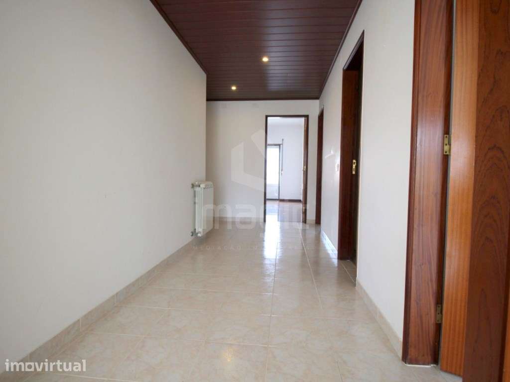 APARTAMENTO T2 USADO para ARRENDAMENTO no CENTRO de MAFRA - Grande imagem: 3/13