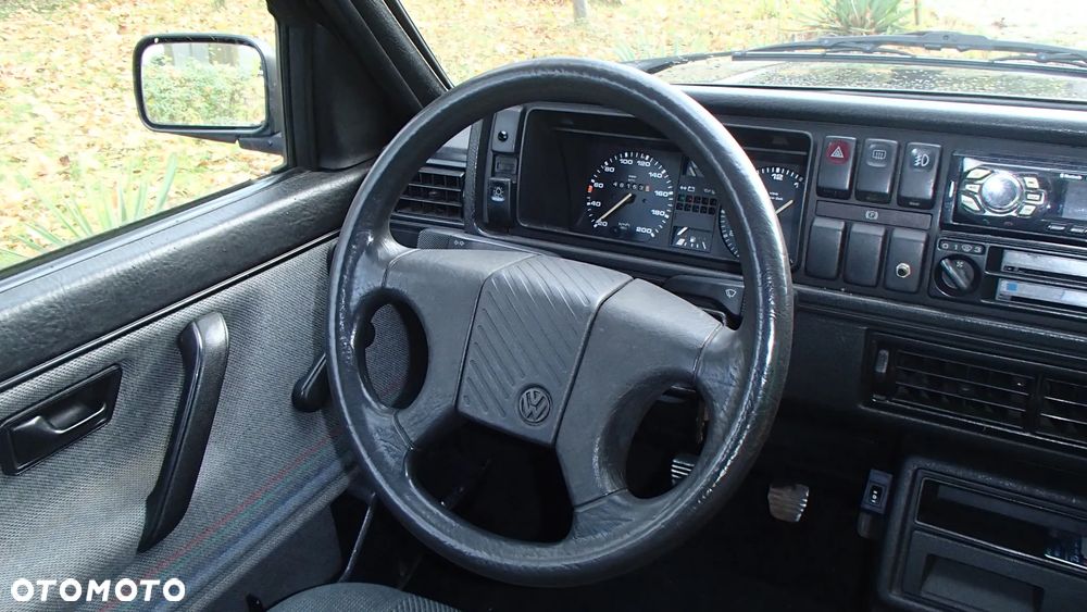 Volkswagen Golf 1.3 - 20