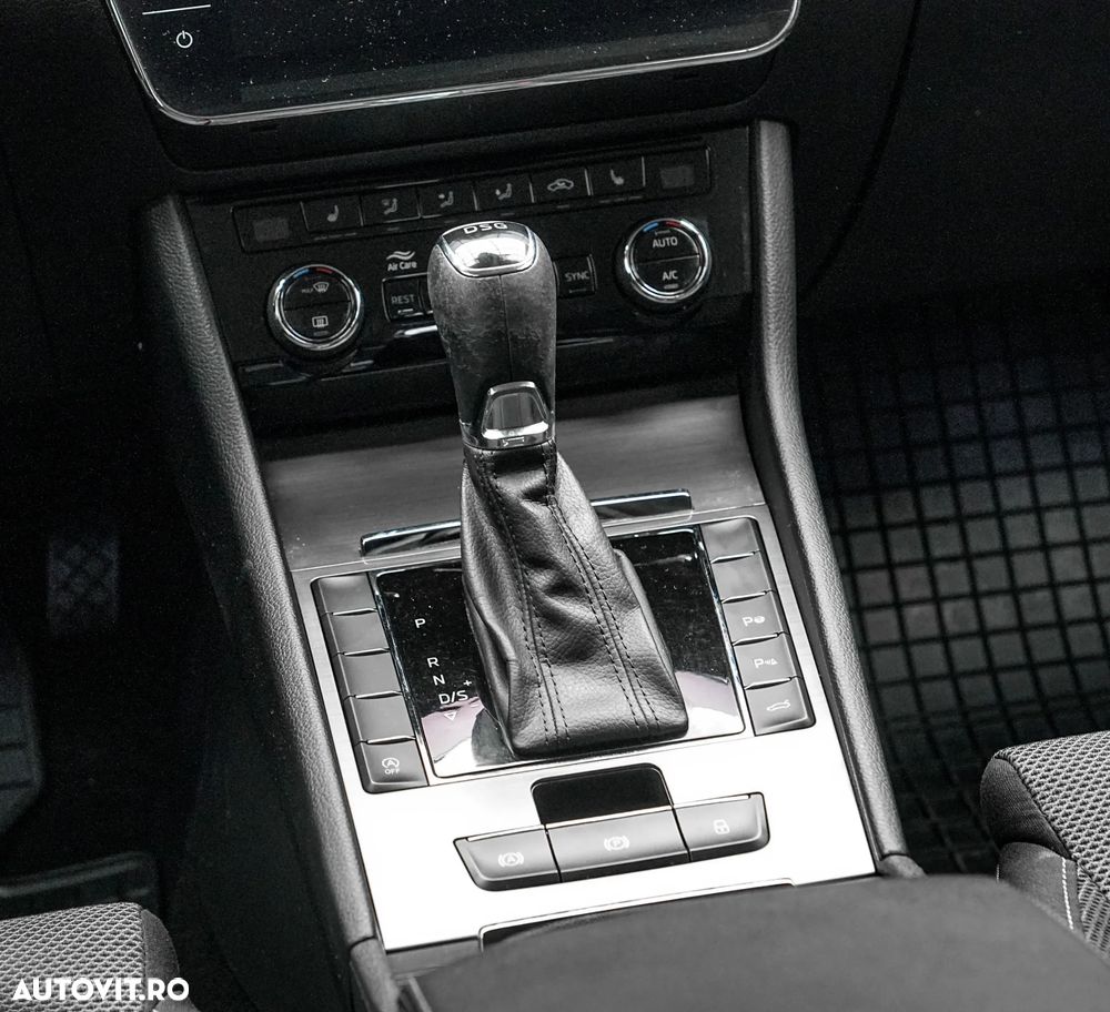 Skoda Superb 2.0 TDI DSG Style - 19