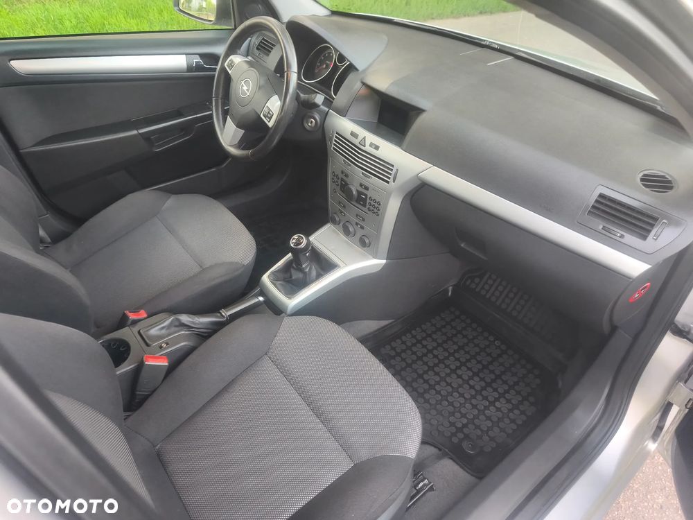 Opel Astra 1.6 - 18