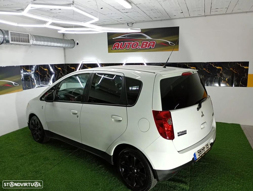 Mitsubishi Colt - 21