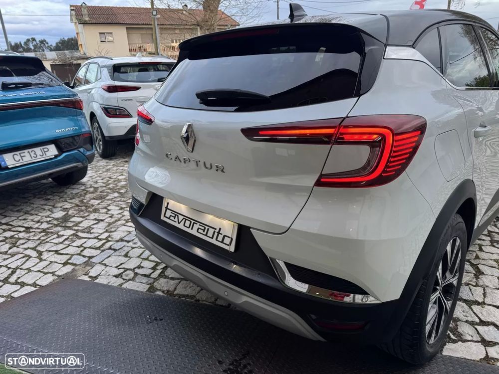 Renault Captur 1.0 TCe Techno Bi-Fuel - 31