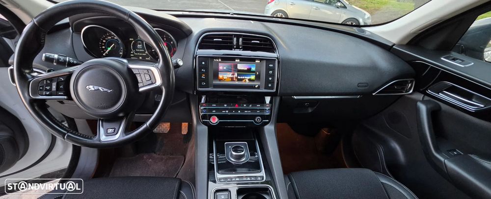 Jaguar F-Pace 2.0 i4D R-Sport Aut. - 13