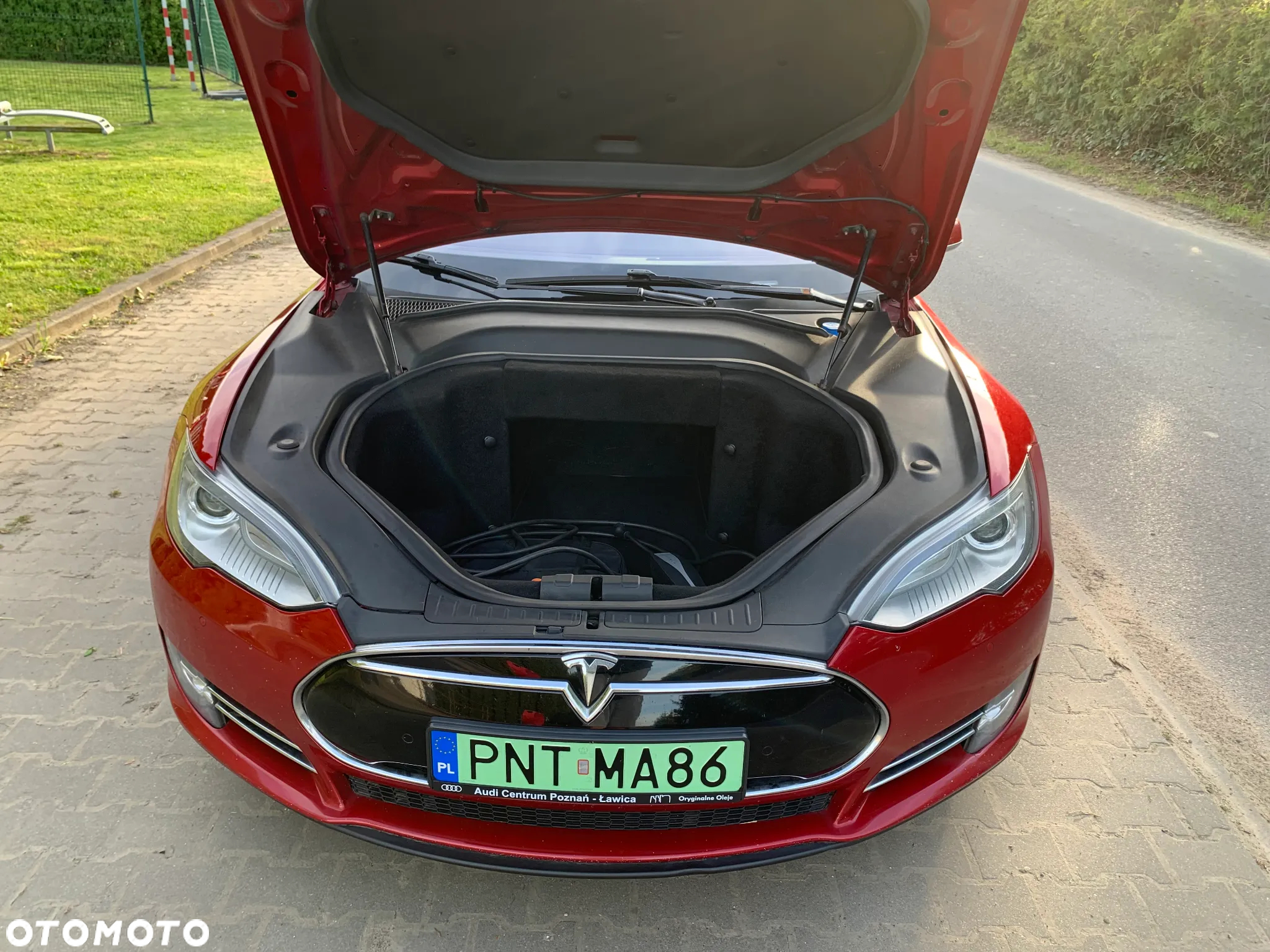 Tesla Model S Performance - 13