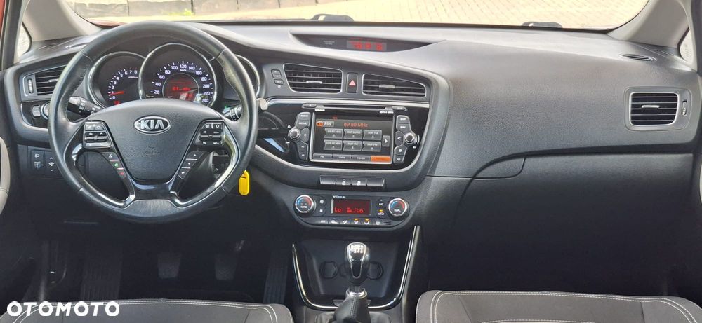 Kia Ceed 1.6 GDI L - 14