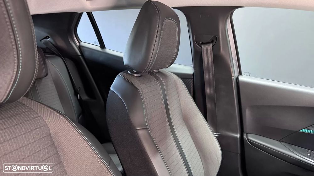 Peugeot 2008 1.2 PureTech Allure Pack - 38