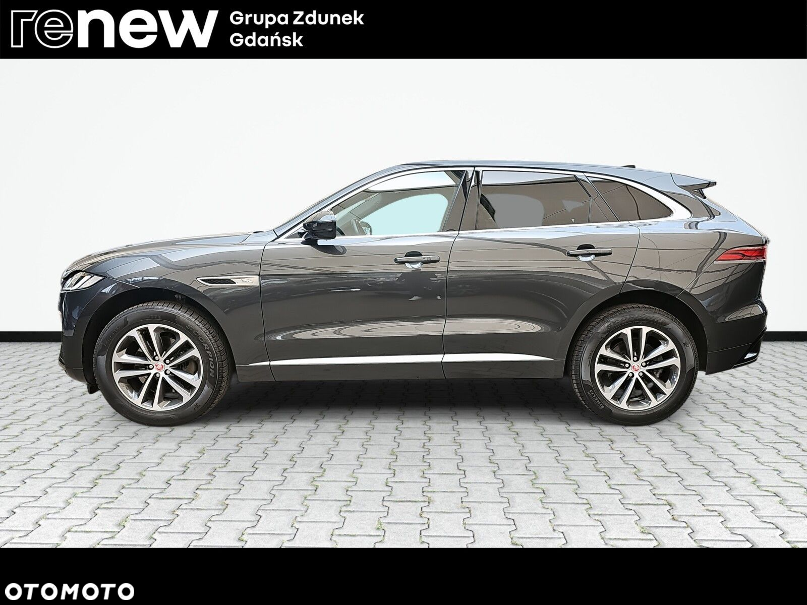 Jaguar F-Pace - 9