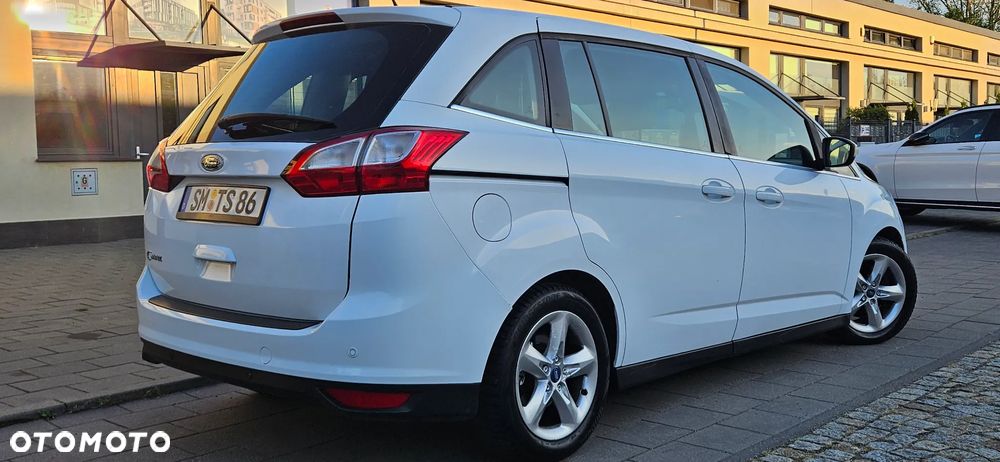 Ford Grand C-MAX 1.6 TDCi Titanium - 24