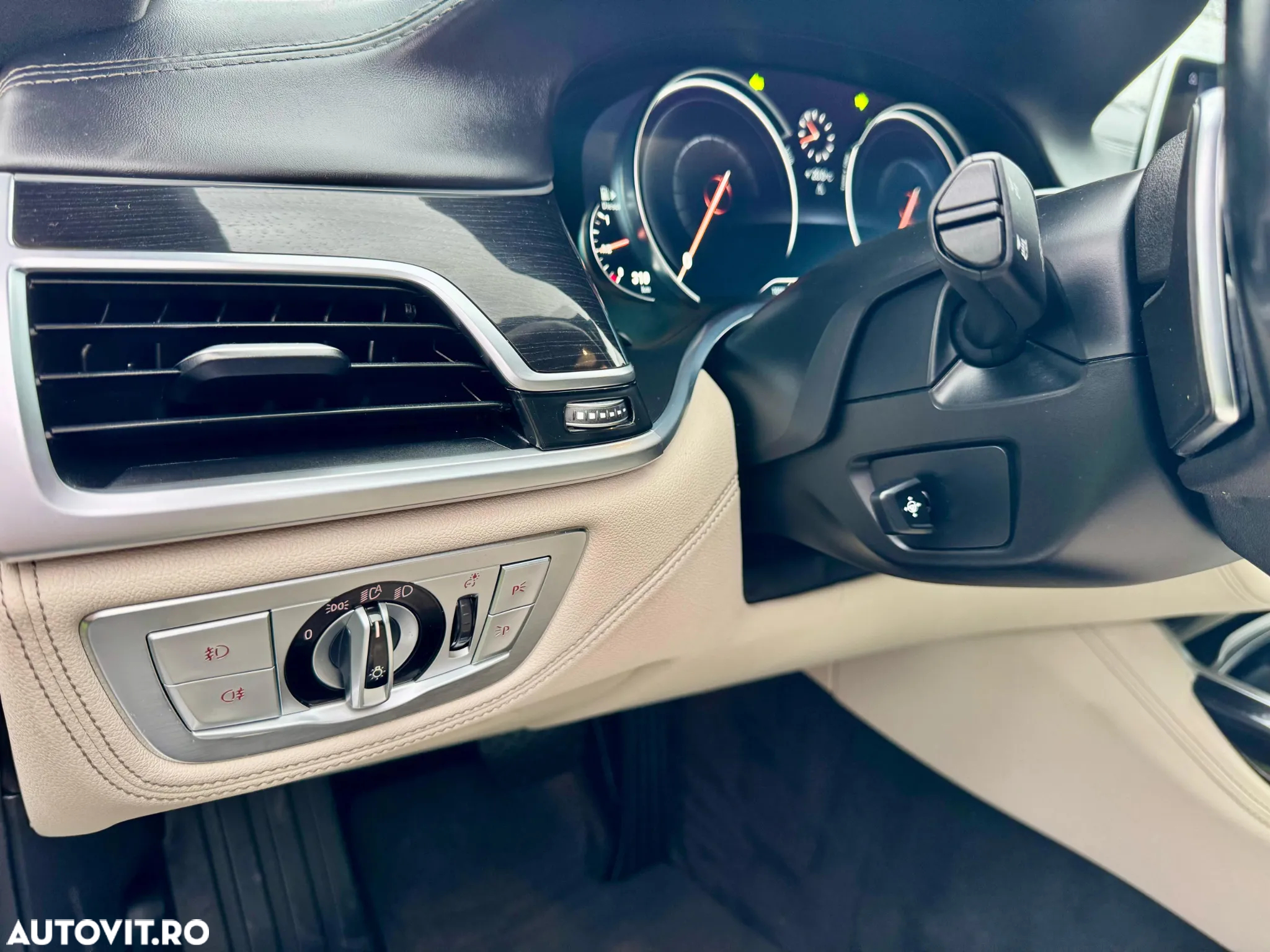 BMW Seria 7 730d xDrive - 25