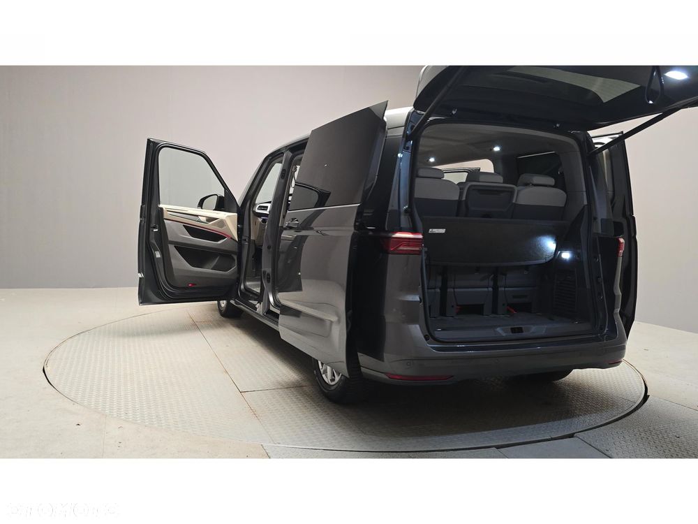 Volkswagen Multivan - 11