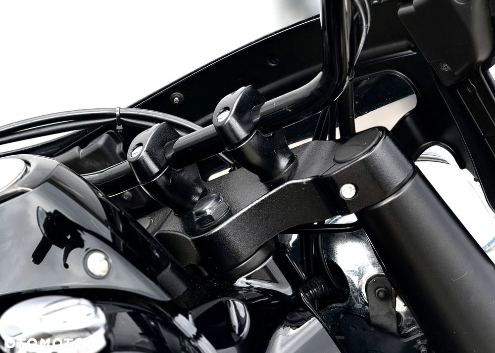 Suzuki Boulevard - 18