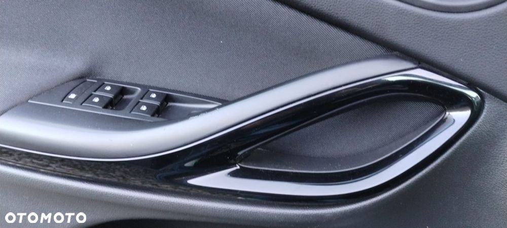 Opel Astra 1.4 Turbo Edition - 23
