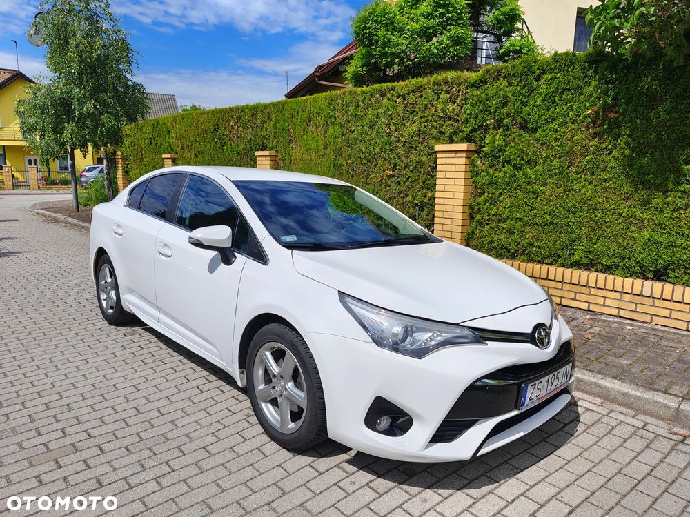 Toyota Avensis 1.8 Premium - 3