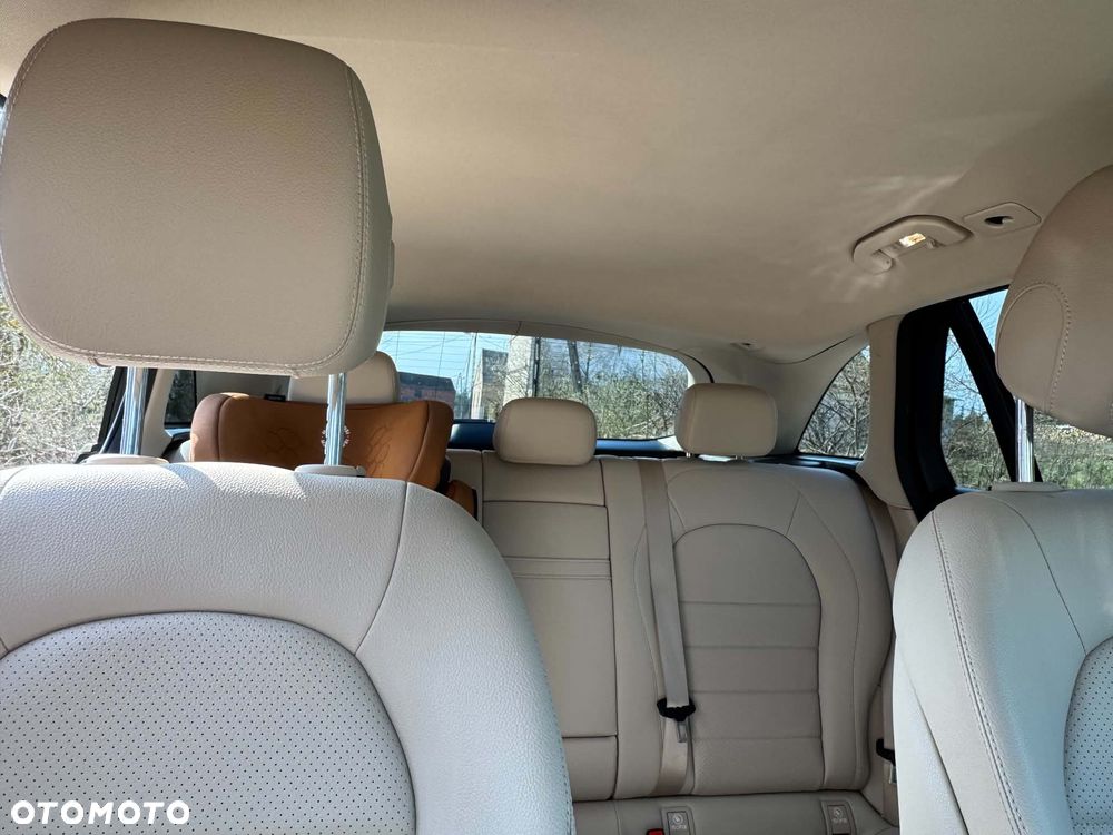 Mercedes-Benz GLC 250 4Matic 9G-TRONIC - 7