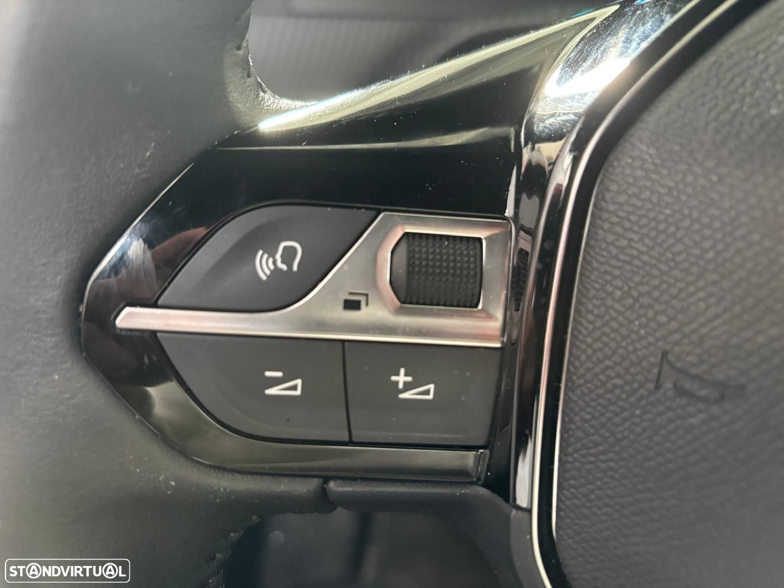Peugeot e-2008 54 kWh Style - 14