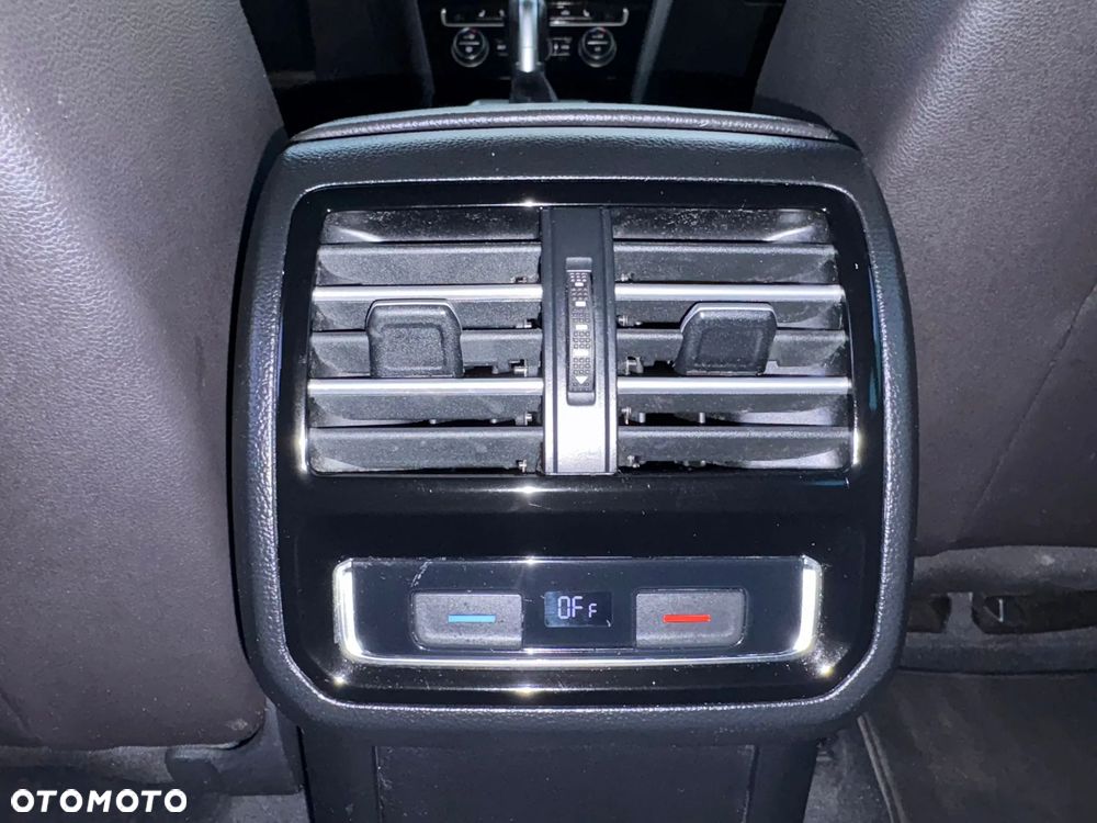 Volkswagen Passat 2.0 TDI SCR (BlueMotion Tech) 4Mot DSG Highline - 21