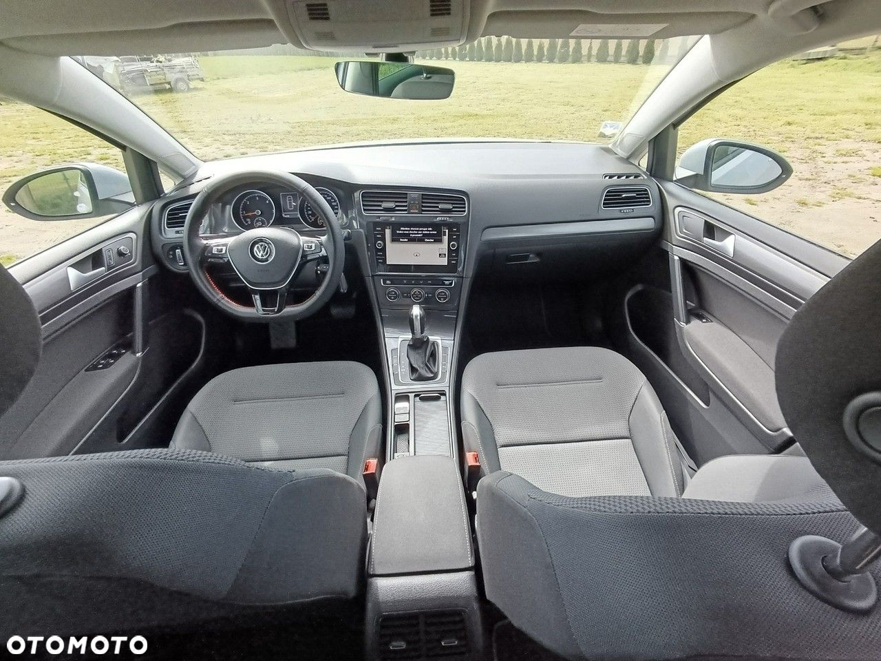 Volkswagen Golf - 18