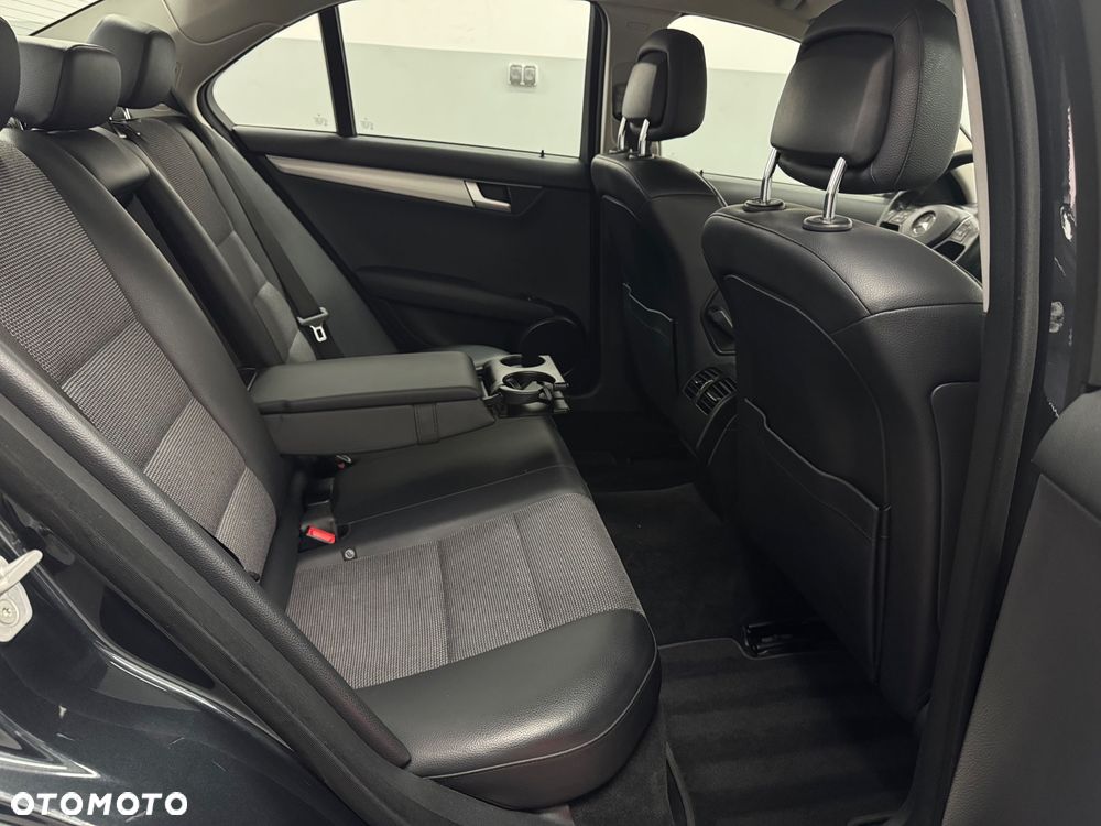 Mercedes-Benz Klasa C 180 Kompressor Automatik Avantgarde - 28