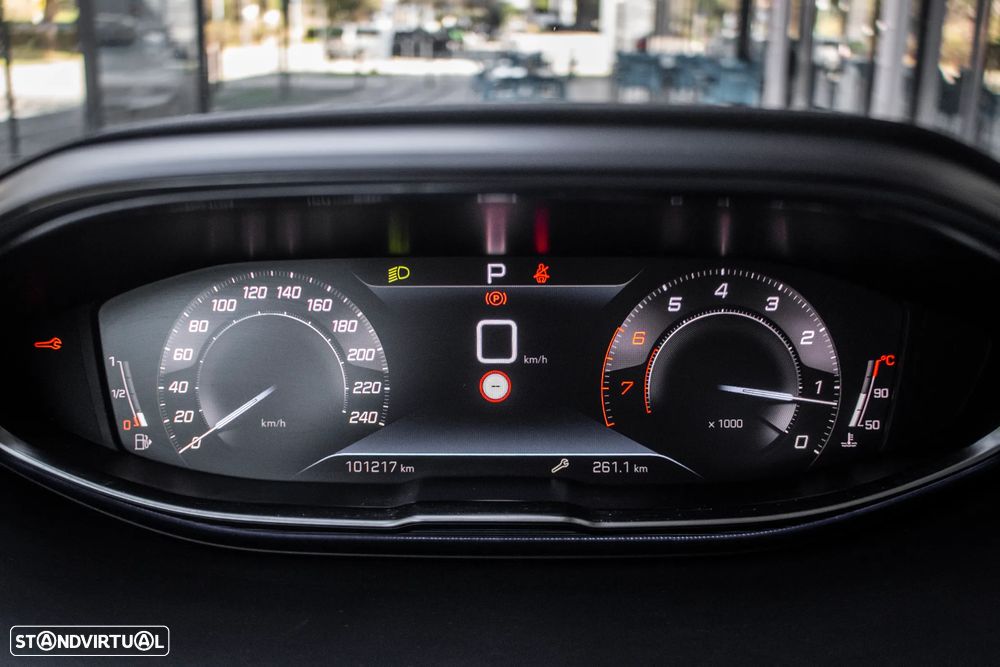 Peugeot 5008 PureTech 130 EAT8 Stop & Start Active - 18