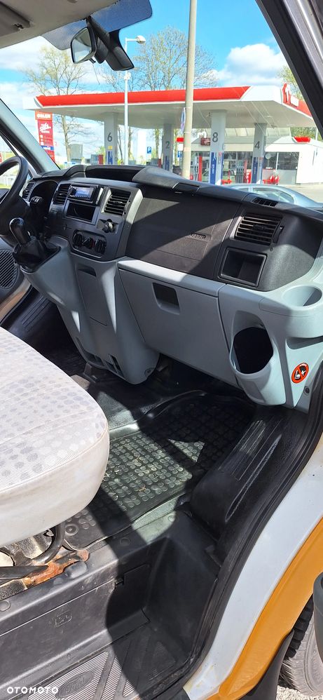 Ford Transit - 9