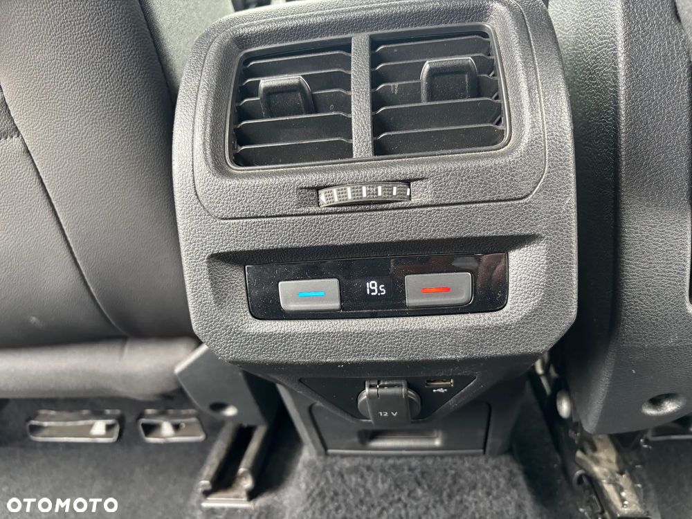 Volkswagen Touran 1.2 TSI (BlueMotion Technology) SOUND - 12