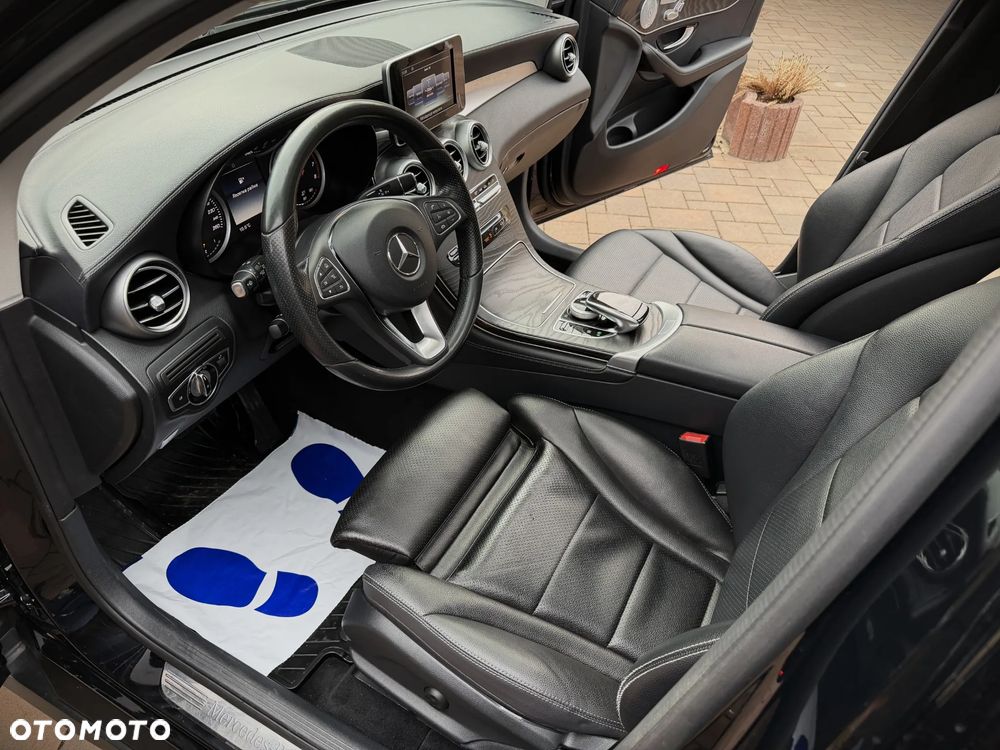 Mercedes-Benz GLC - 31