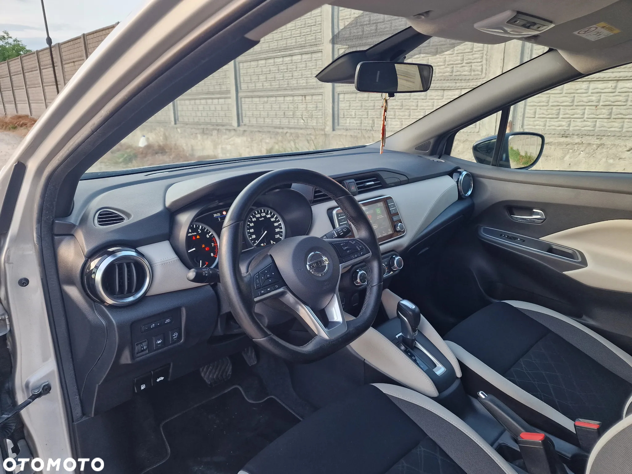 Nissan Micra 1.0 IG-T N-Design Xtronic - 9