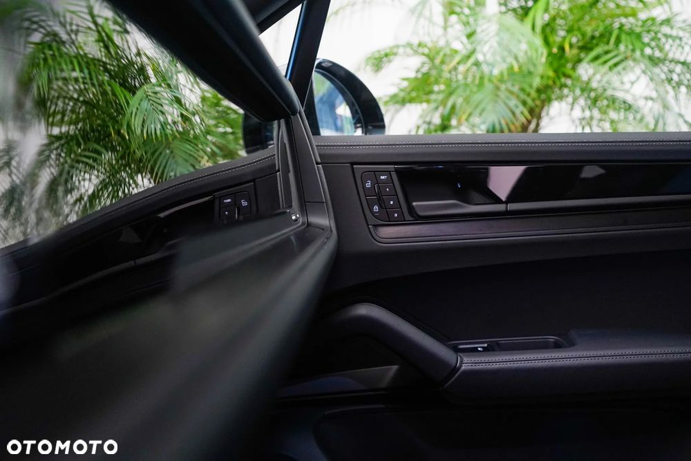 Porsche Cayenne Standard - 22