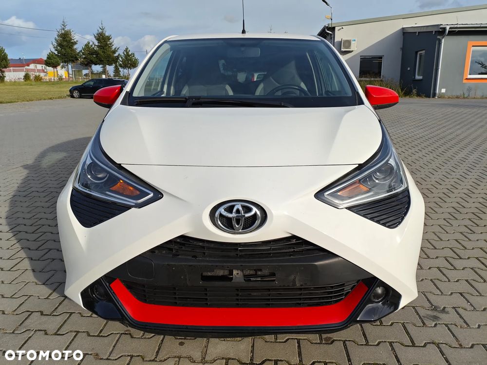 Toyota Aygo x.shift x-play connect - 3