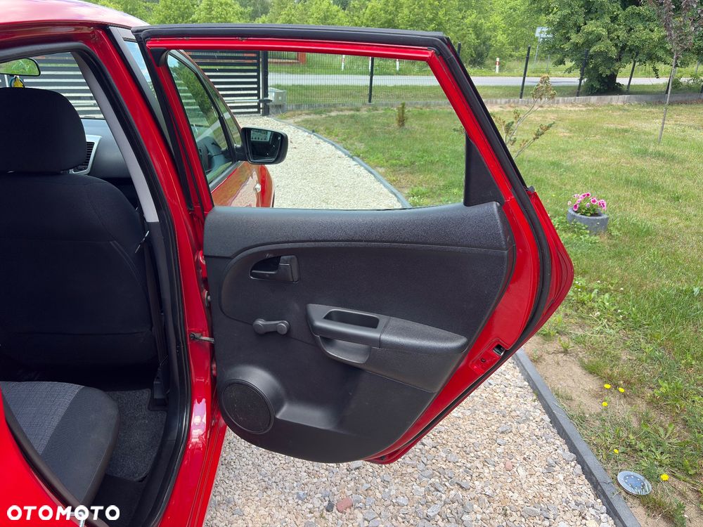 Kia Venga - 22