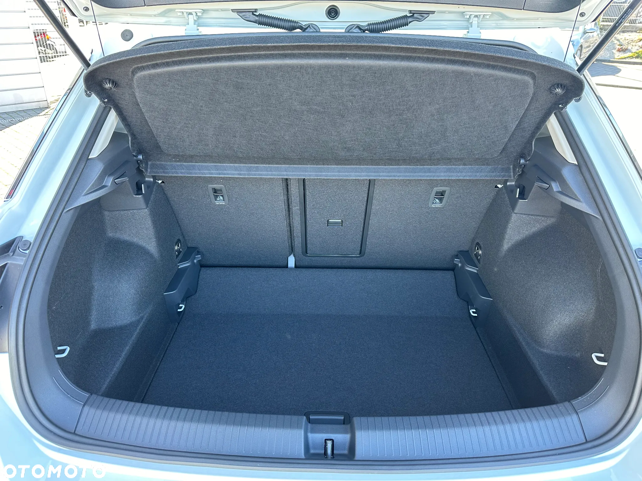 Volkswagen T-Roc - 15