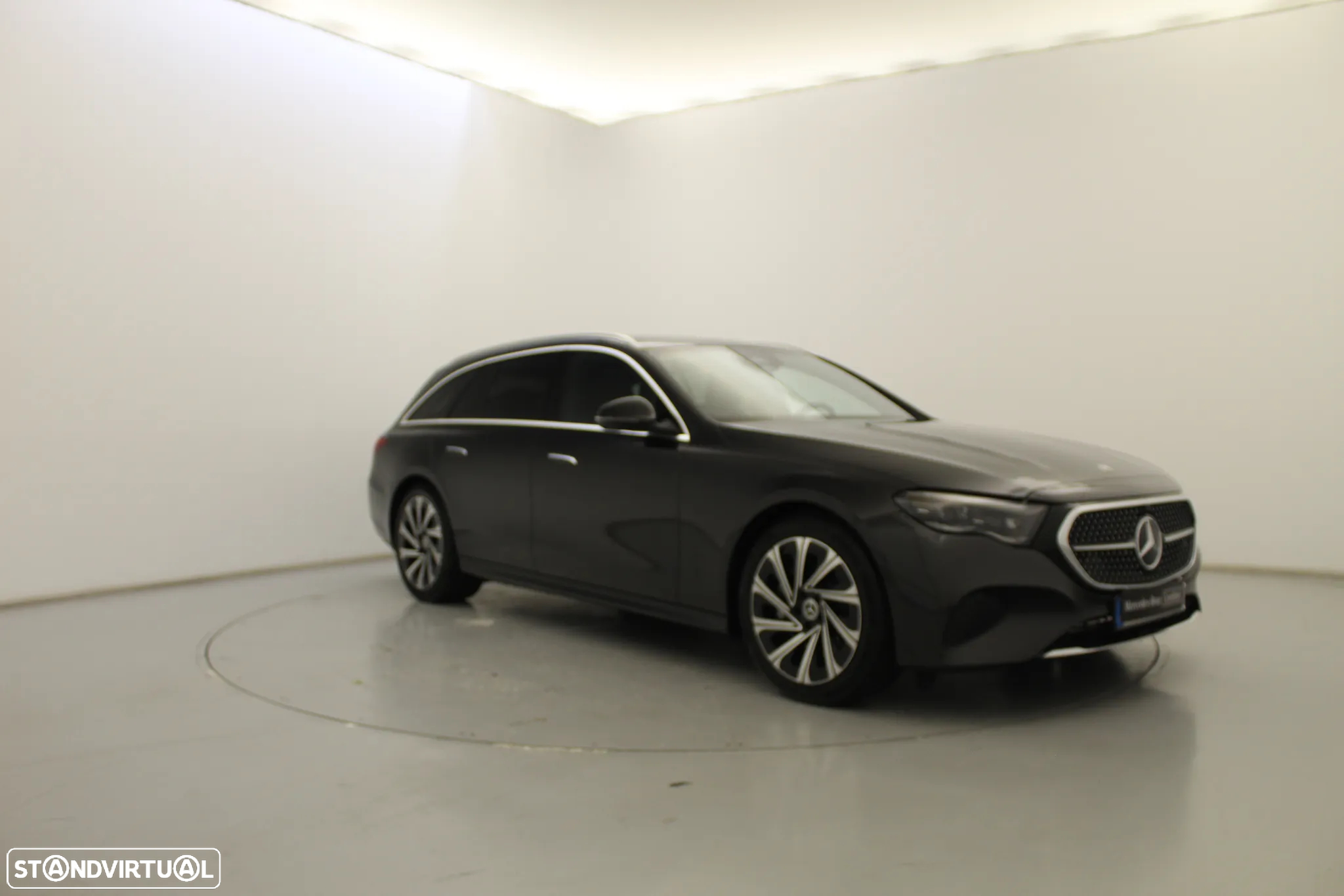 Mercedes-Benz E 300 Standard - 2