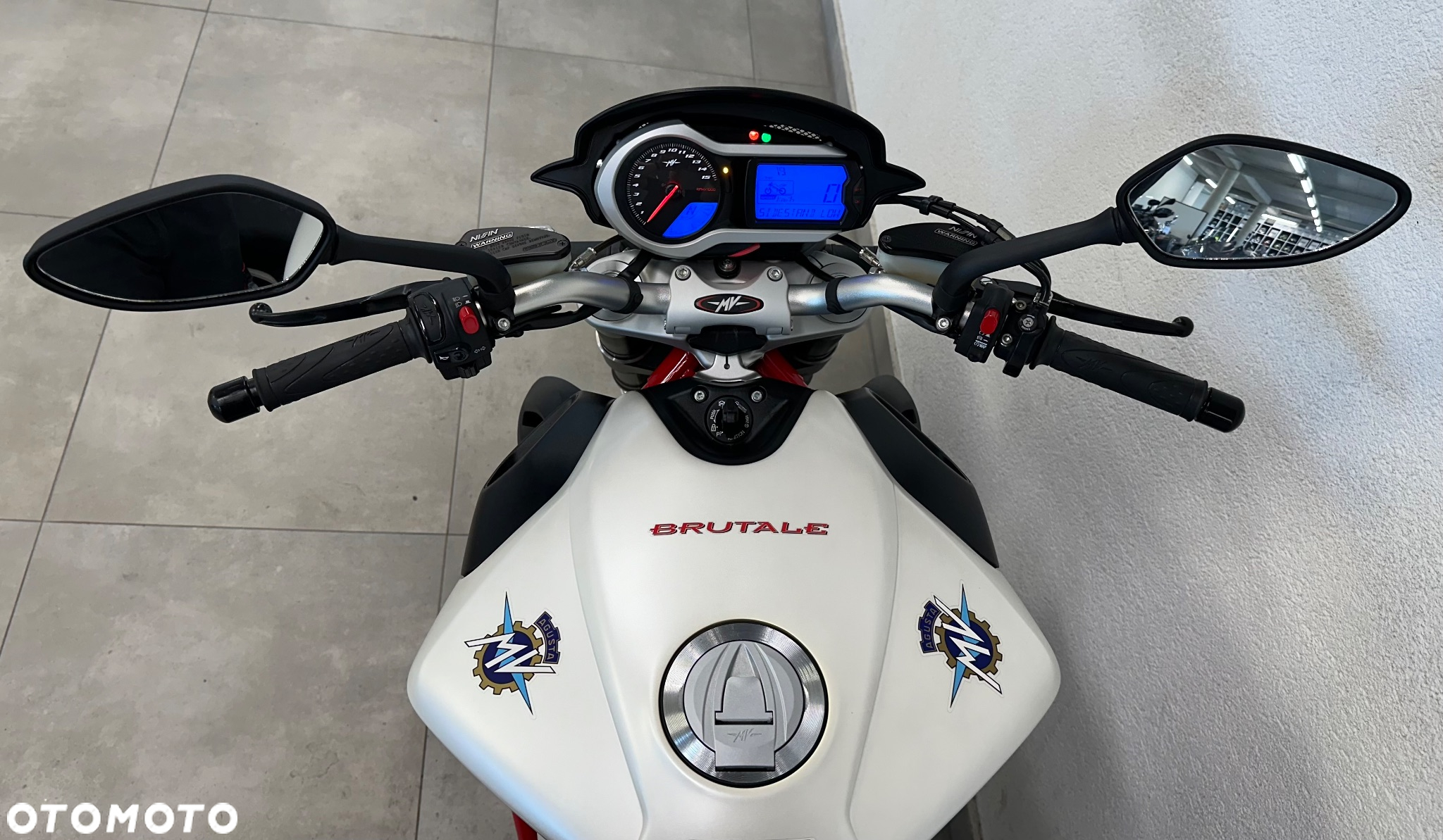MV AGUSTA Brutale - 5