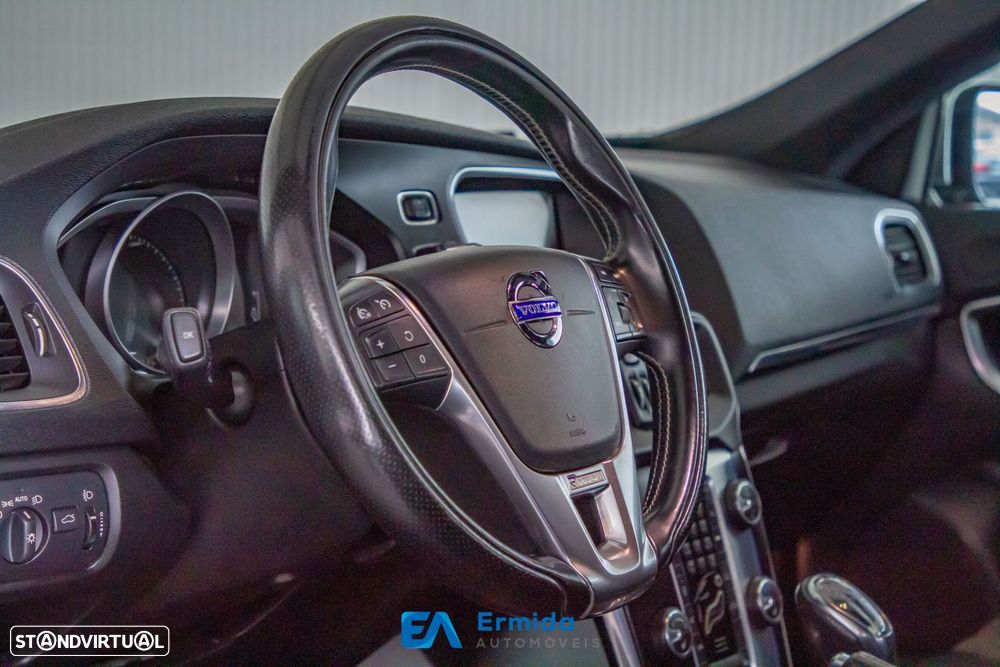 Volvo V40 1.6 D2 R-Design - 23