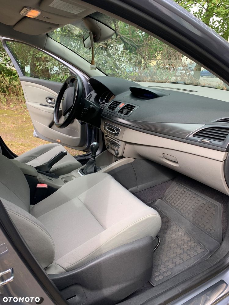 Renault Megane - 11