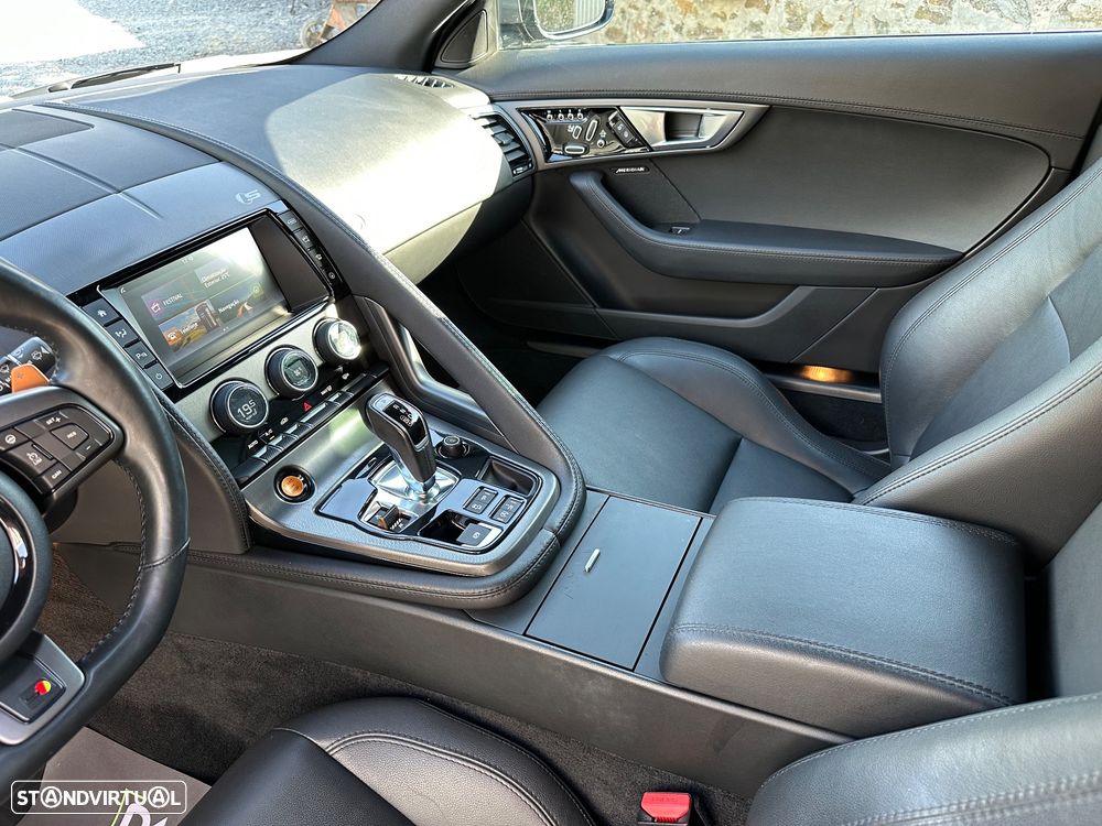 Jaguar F-Type AWD Aut. S - 32