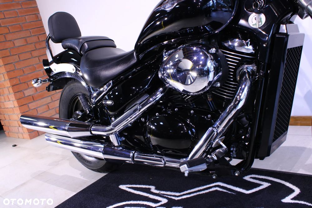 Suzuki Intruder - 19