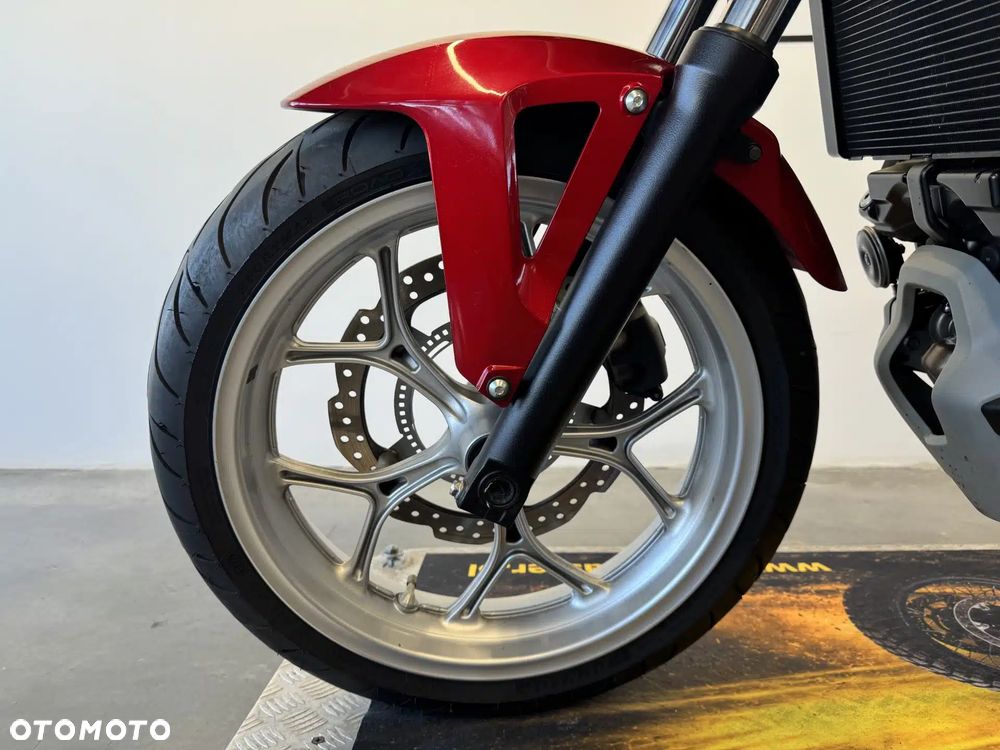 Honda NC - 17