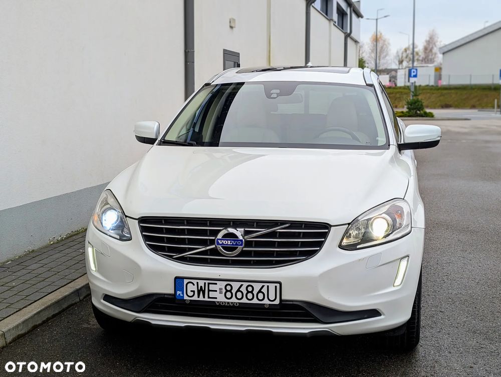 Volvo XC 60 T5 AWD Geartronic Momentum - 9