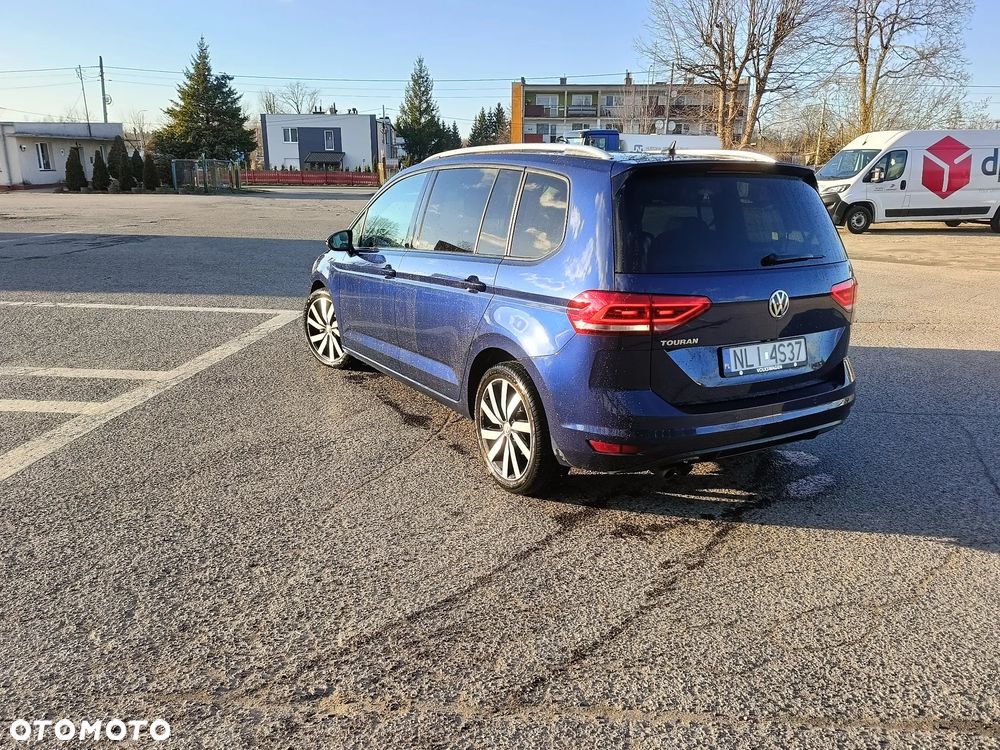 Volkswagen Touran 2.0 TDI SCR DSG Highline - 13