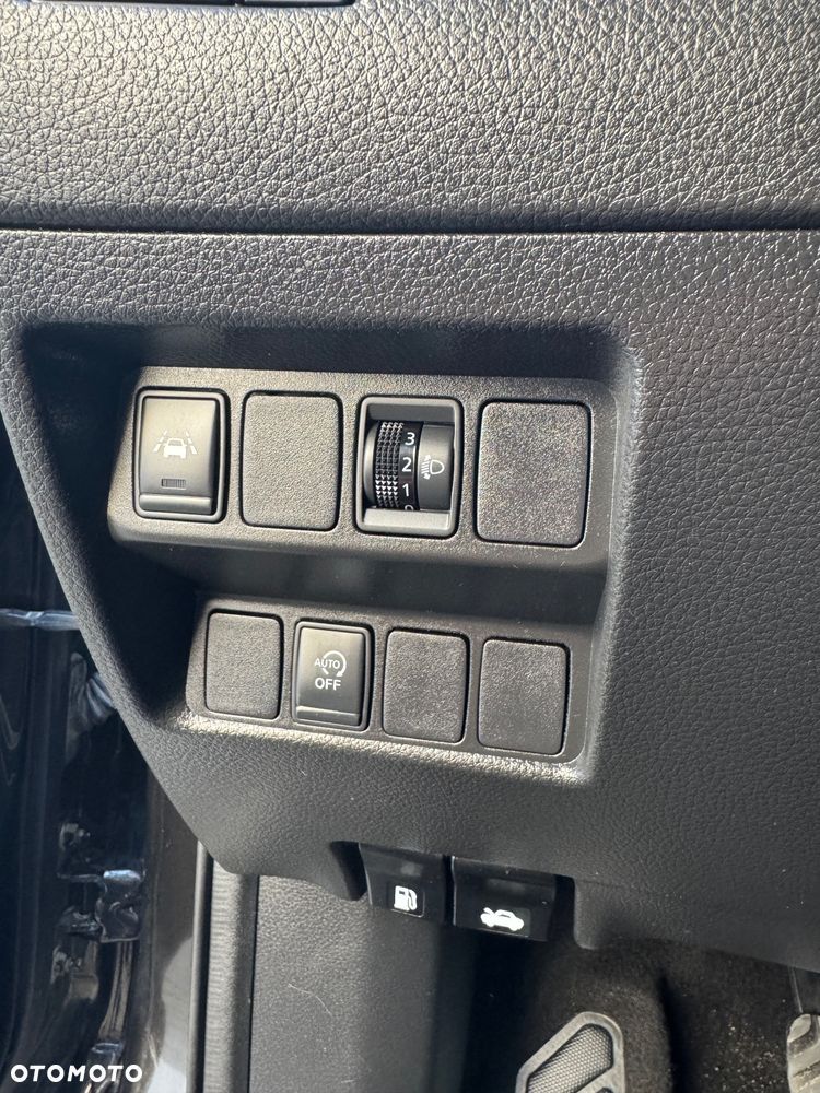 Nissan Qashqai 1.3 DIG-T TEKNA - 12