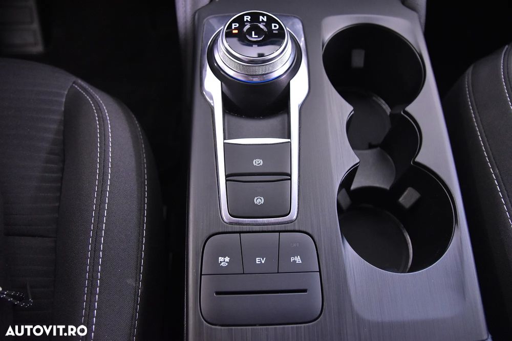 Ford Kuga - 18