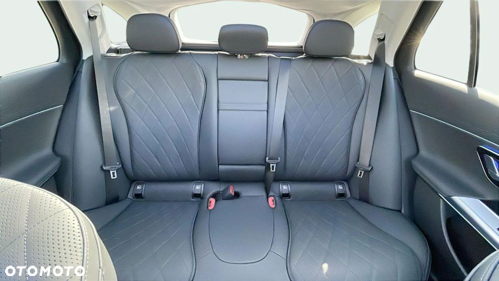 Mercedes-Benz Klasa E - 6